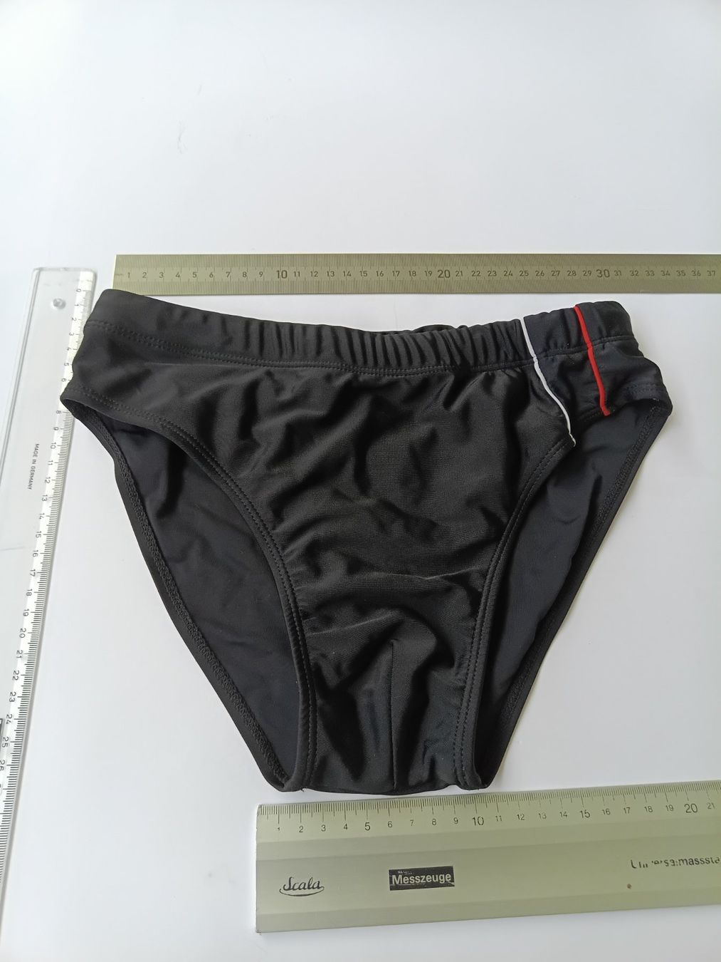 Costumi da bagno: Badehose Schwarz – Usato da Wängi venduto da Ladys_First