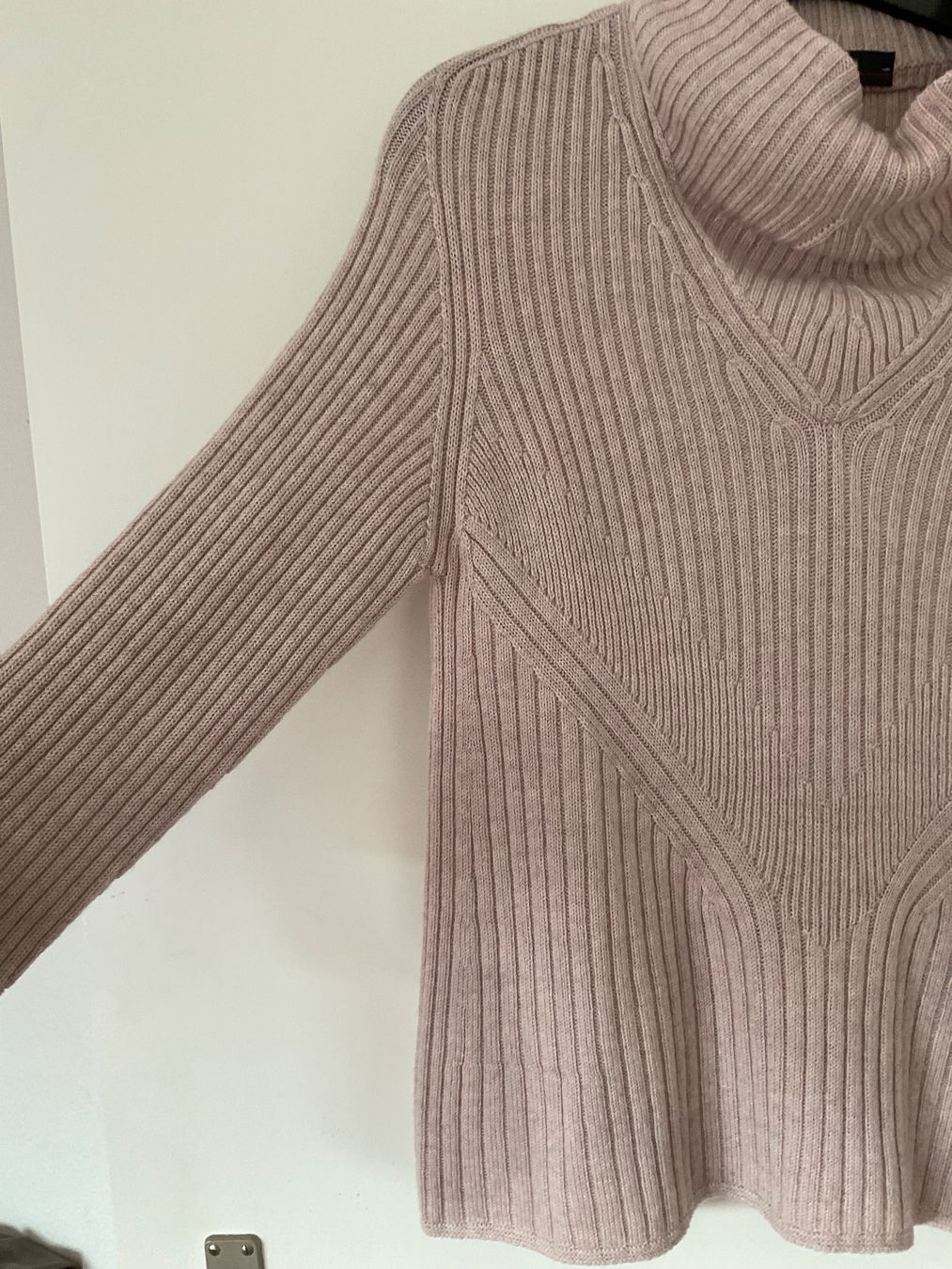 Marc Cain Maglioni & Felpe: Marc Cain feine Wolle Pullover Gr 40 Puder NEU NP 480 – Nuovo e nell'imballaggio originale da Urdorf venduto da alda02 2