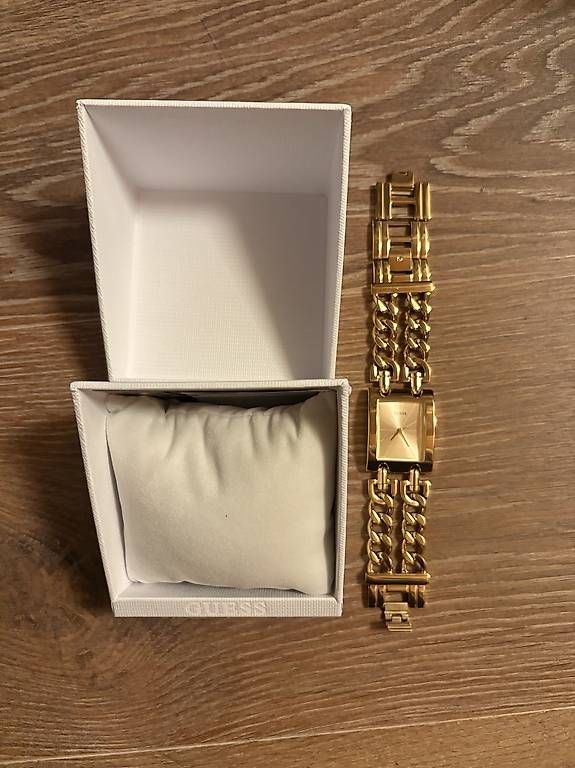 Guess Orologi: Guess Uhr – Nuovo (secondo la descrizione) da Mattstetten venduto da Liny01