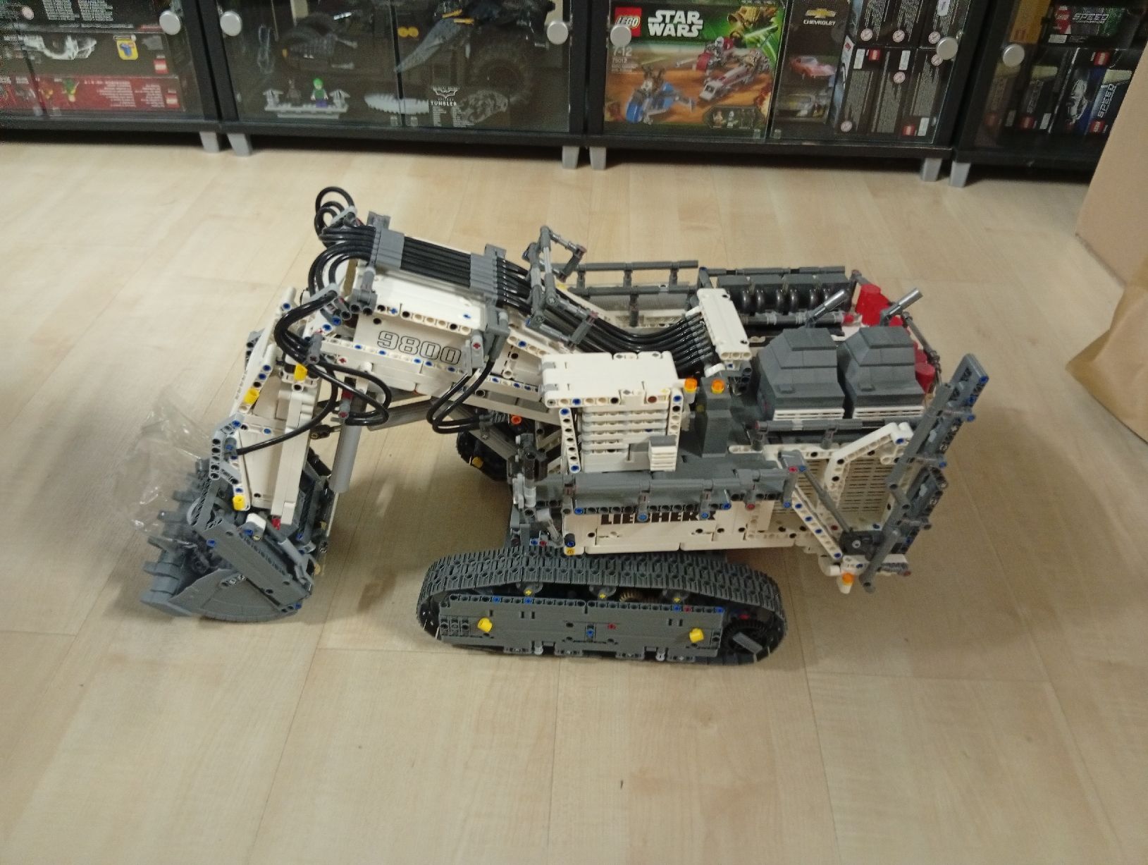 Lego Kit di costruzioni: Lego Technic 42100 Liebherr Bagger aufgebaut mit Anleitungen – Usato da Trun venduto da kawak1 6