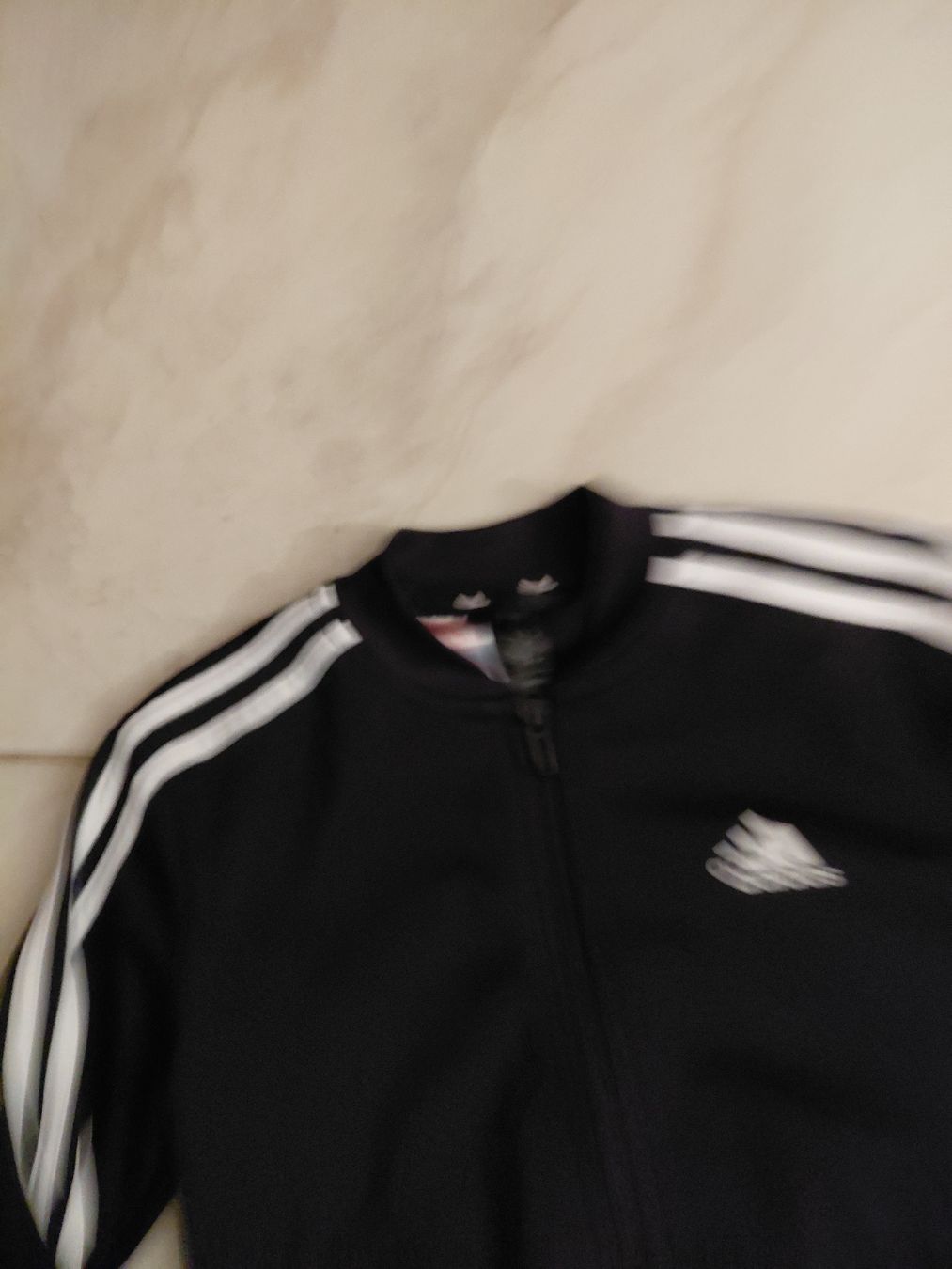 Adidas Jacken & Mäntel: Adidas Jacke – Gebraucht aus Grenchen von fabai 1