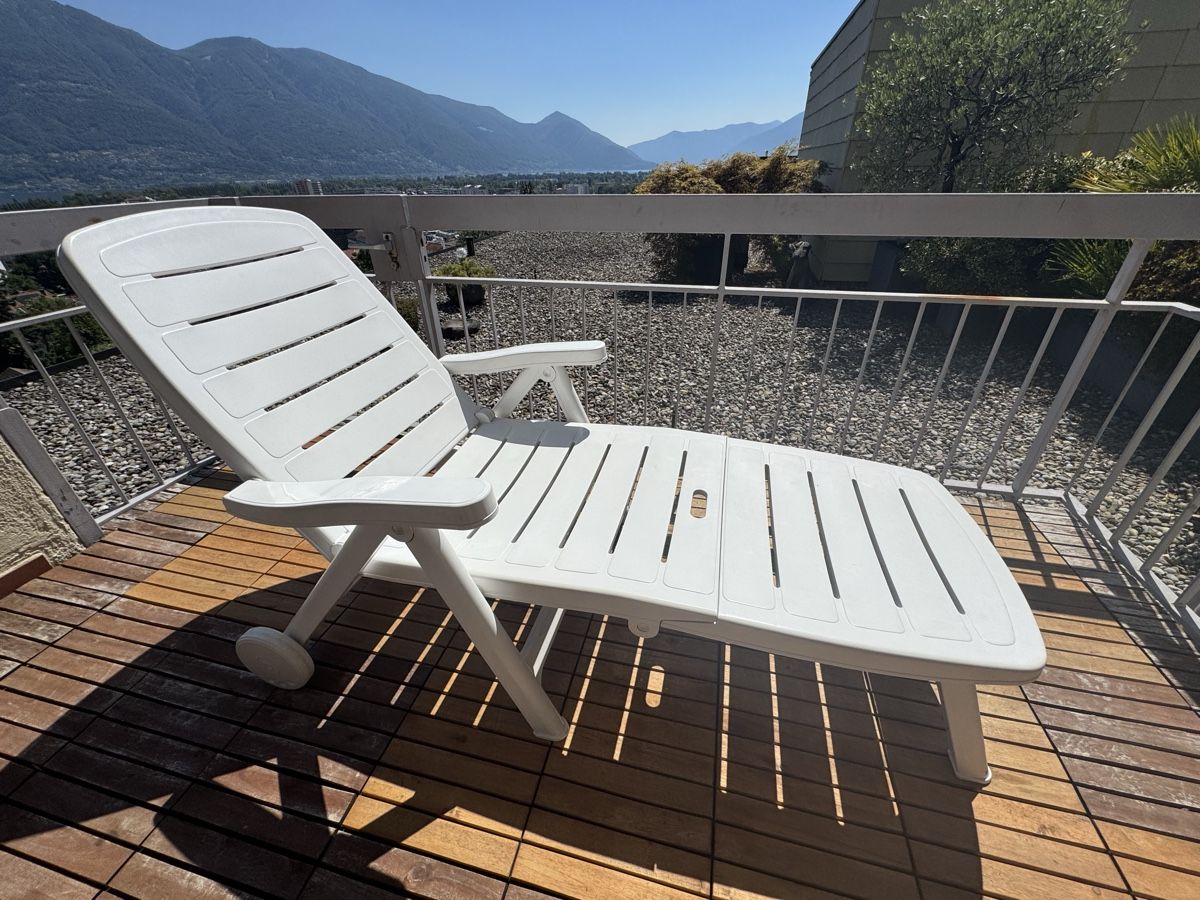 Chaises longues: Sonnenliege weiss – D'occasion à Farnern par allthingspreloved