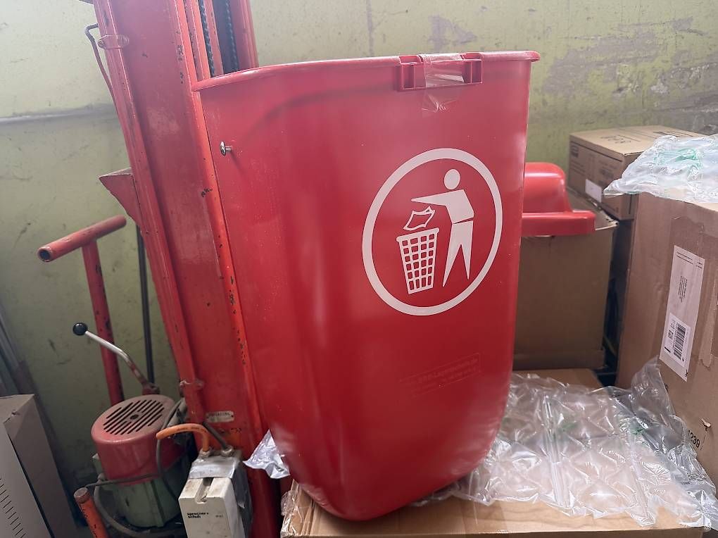 Cestini per rifiuti: neuer Abfallbehälter , 50 l, Zur Wand- oder Pfostenmontage – Nuovo e nell'imballaggio originale da Necker venduto da liq24 3