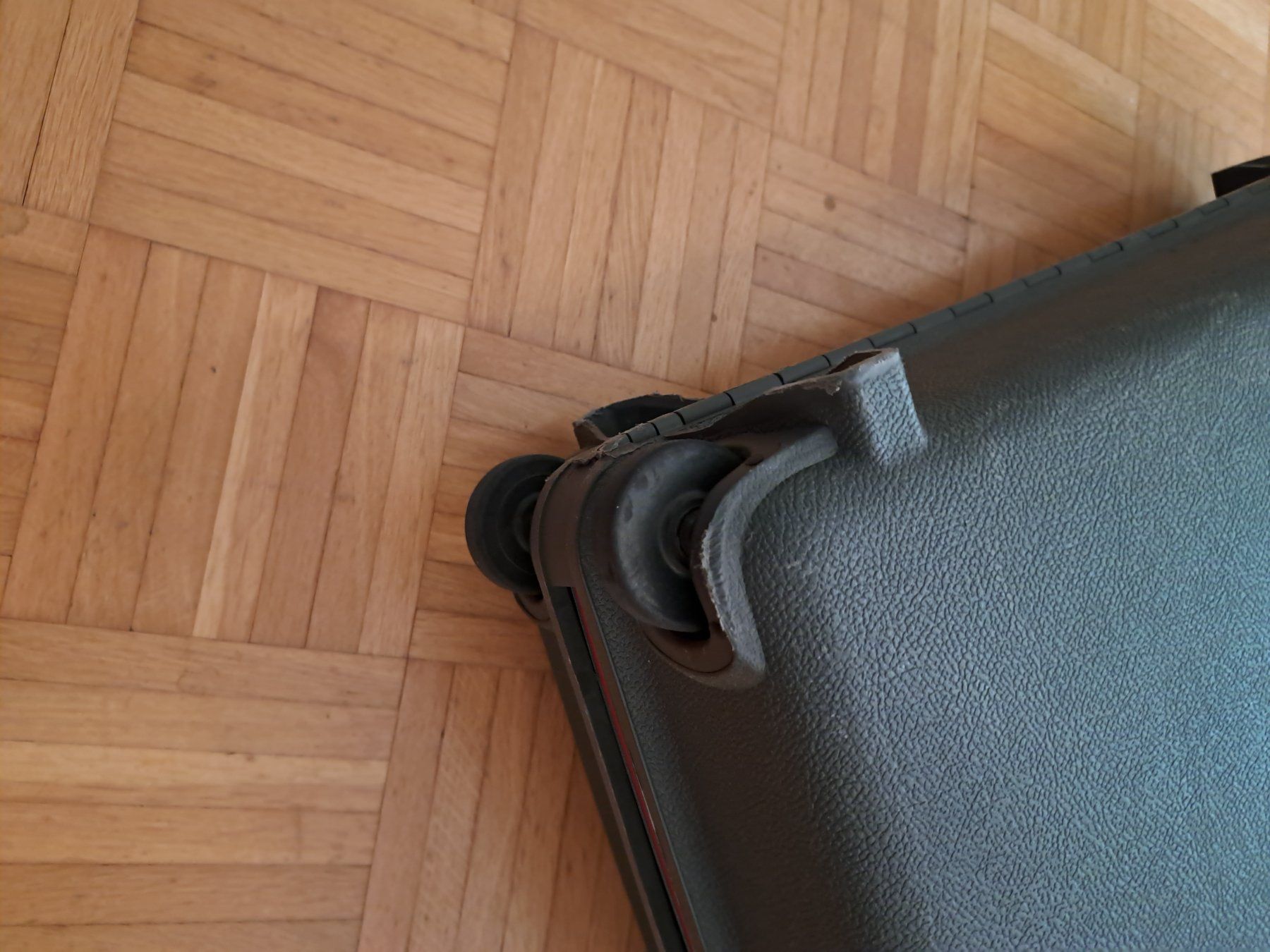 Samsonite Valigie: SamsoniteReisekoffer mit Rollen  50x65cm – Usato da Schliern b. Köniz venduto da Suena1 2