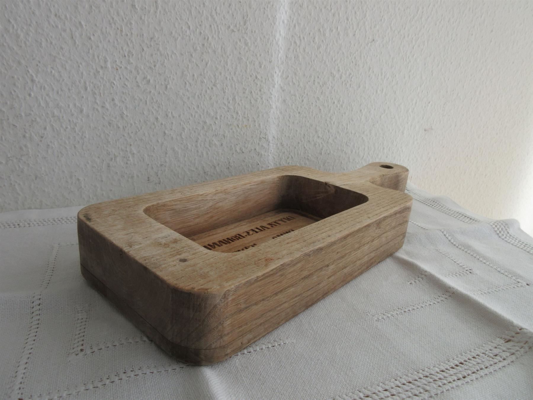 Elettrodomestici da cucina: Buttermodel / Holzmodel, antik – Usato da Binningen venduto da mondoantico 3