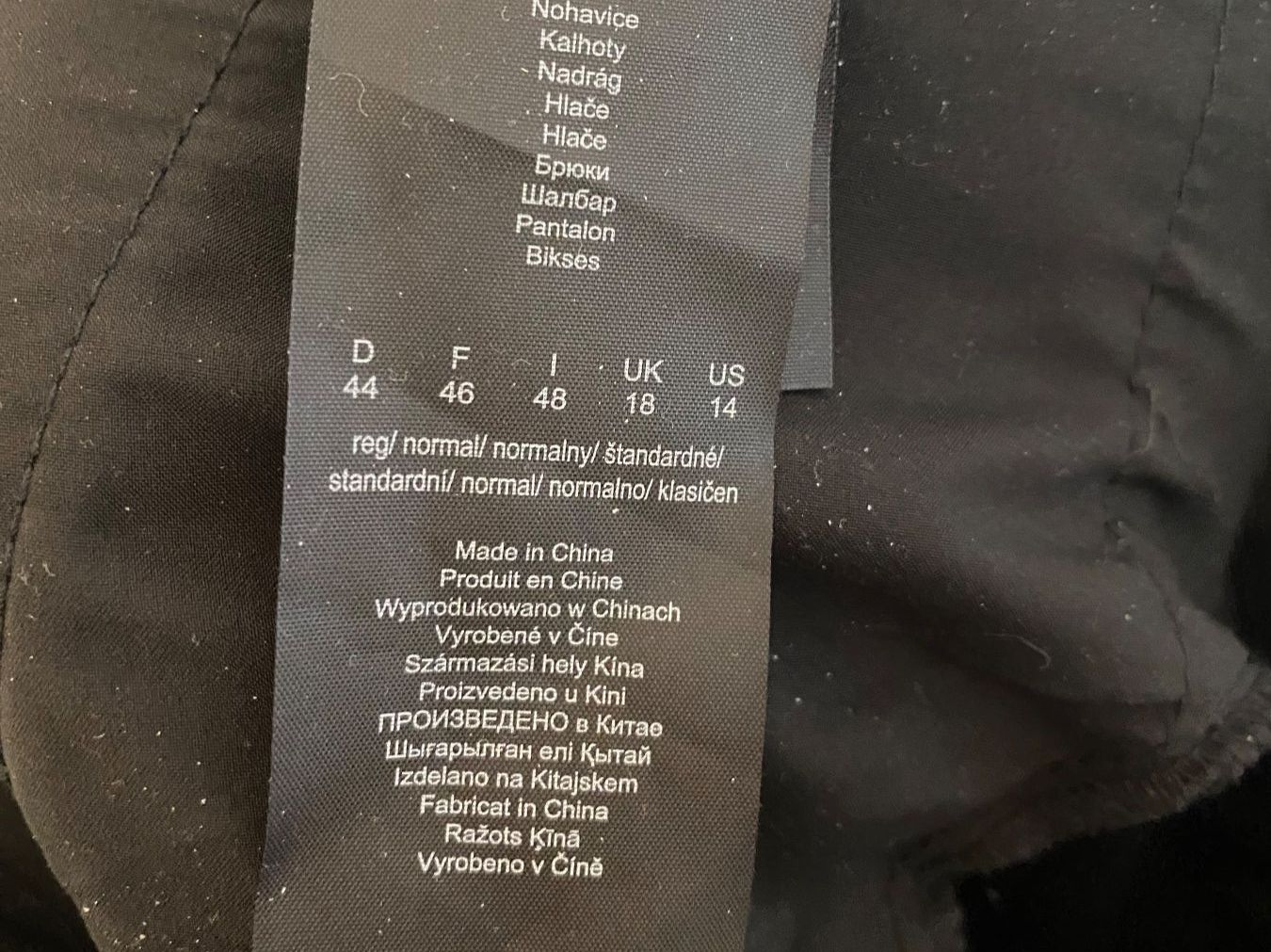 Comma Pantaloni: Comma Hose schwarz Winterhose Gr. 44 – Usato da Arlesheim venduto da san_w9vr 9