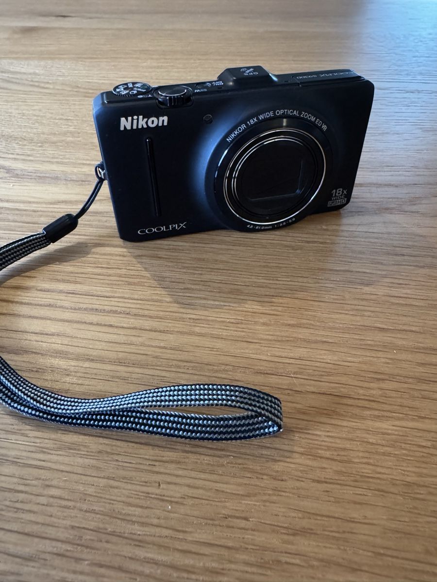 Nikon Fotocamera: Nikon S9300 Coolpix – Usato da Herisau venduto da GaanuH 1