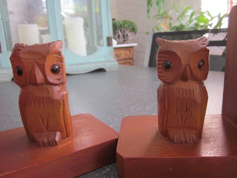 Sonstige Dekorationen & Accessoires: Vintage Buchstützen mit Eulen, Holz geschnitzt – Gebraucht aus Bischofszell von raika 2