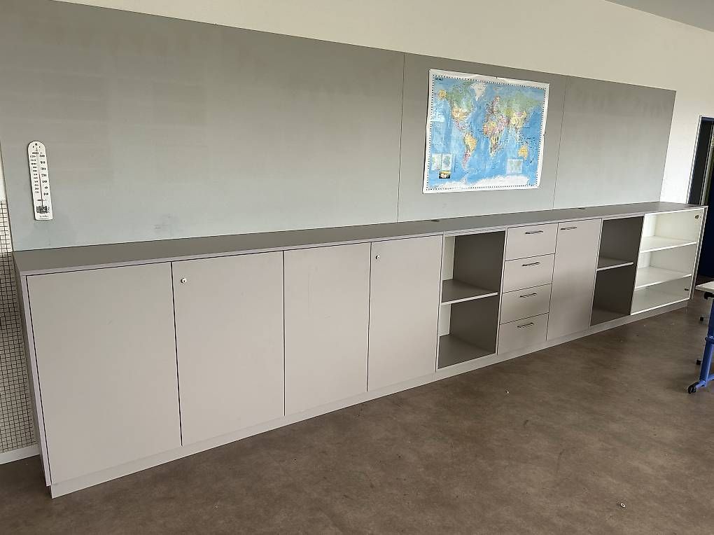 Armadi: Schrank  2 Stk – Usato da Stans venduto da Benzen 4