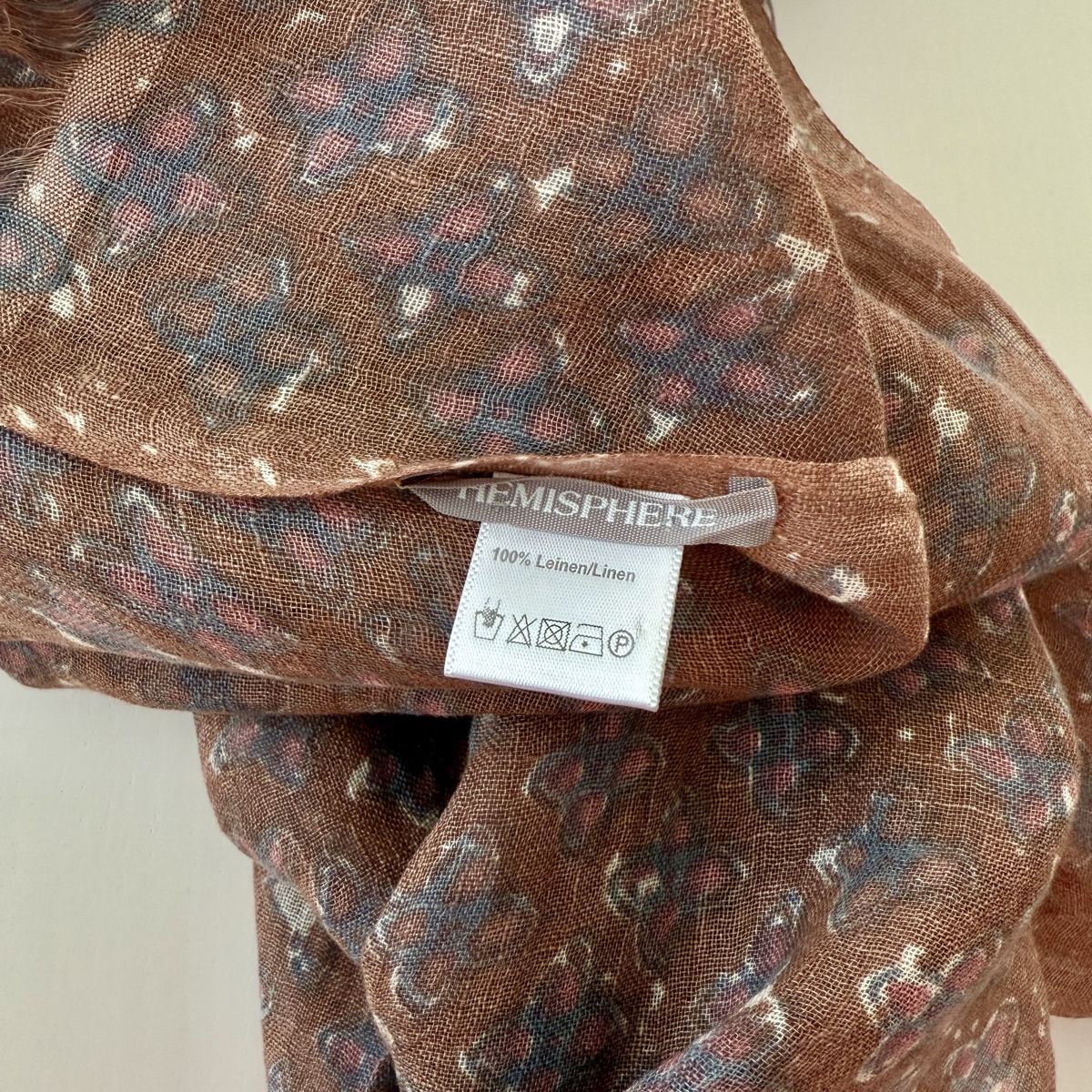 Hemisphere Foulard & Sciarpe: HEMISPHERE New Linen Scarf – Nuovo (secondo la descrizione) da Freienbach venduto da Avviivva_Shop 4