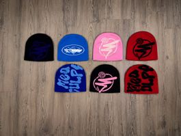 7 Beanies / Wintermützen im Bundle