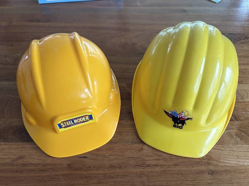 Protezione per viso e udito: 2 Kinder Bauhelme – Usato da Spiez venduto da Fridu99
