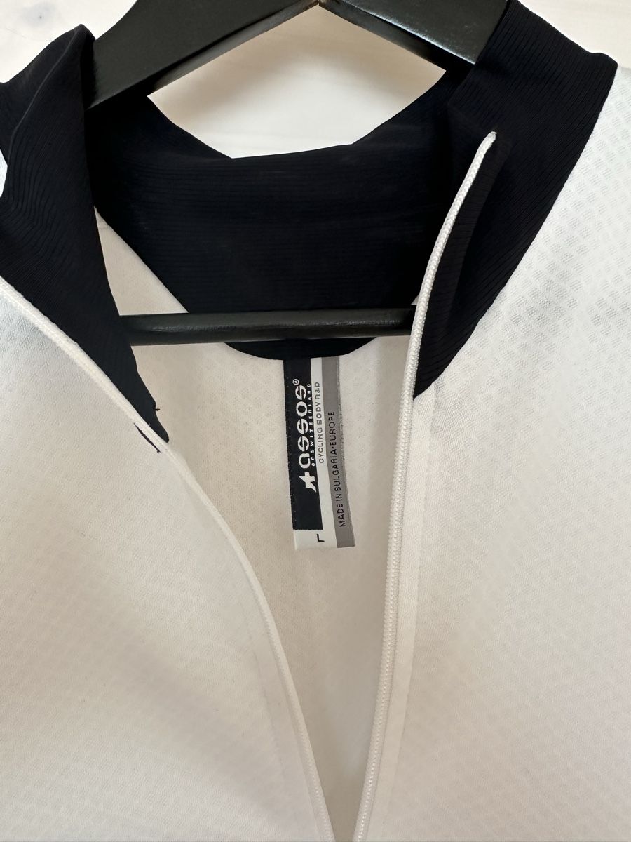 Assos Canottiere & Pantaloni: Maillot vélo Assos S5.Uno, taille L – Usato da Lugnorre venduto da Steph_4 3