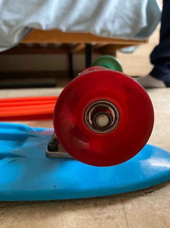 Skateboards: Skateboard aus Plastik – Usato da Basel venduto da gee_c6vd 4