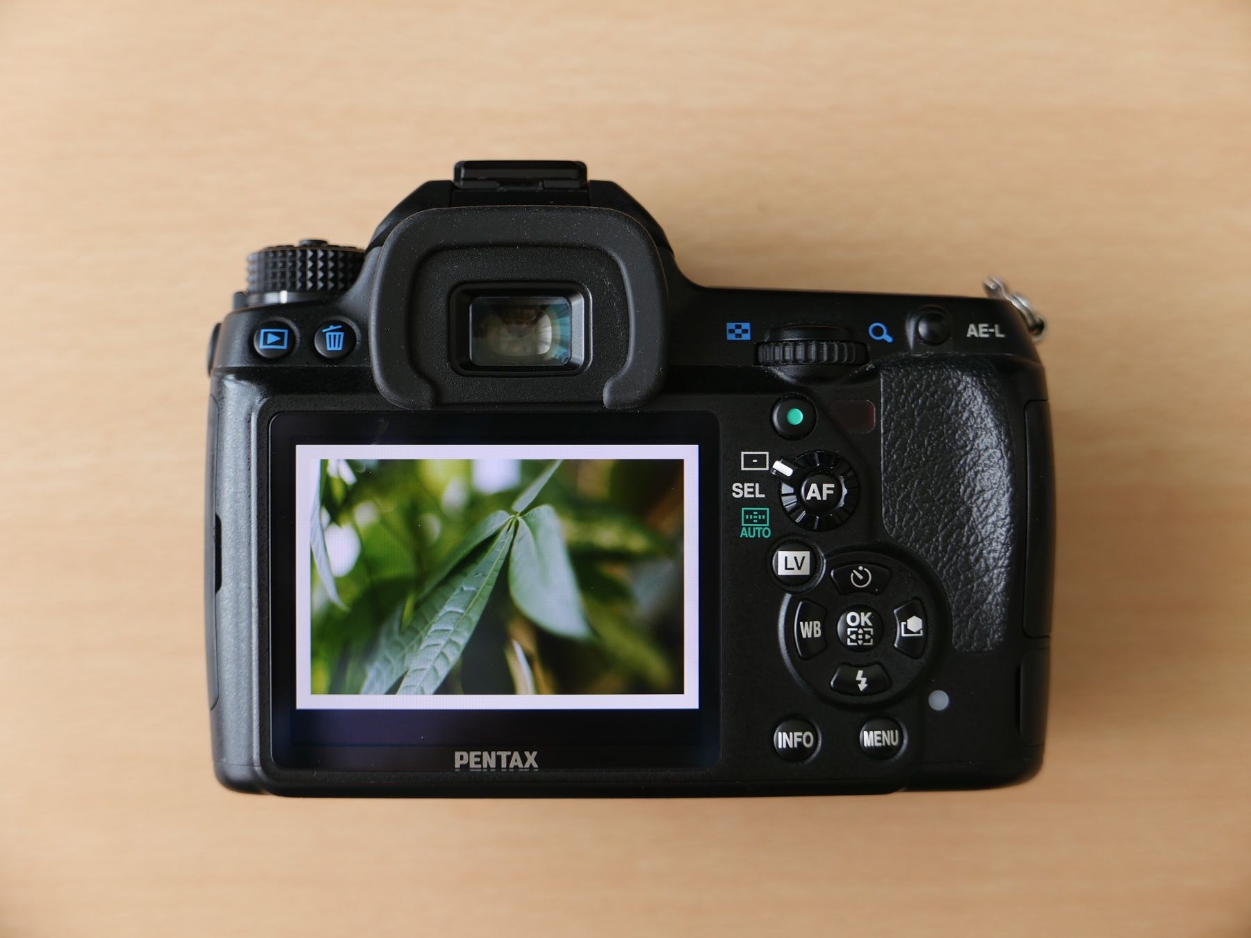 Pentax Kamera: Pentax K5, 2 Akkus, Ladegerät – Gebraucht aus Wallisellen von gongxiquan 1