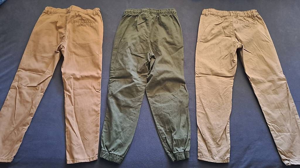 H&M Pantalons: H&M Hosen Gr.128 – D'occasion à Oberrieden par Raja011 1