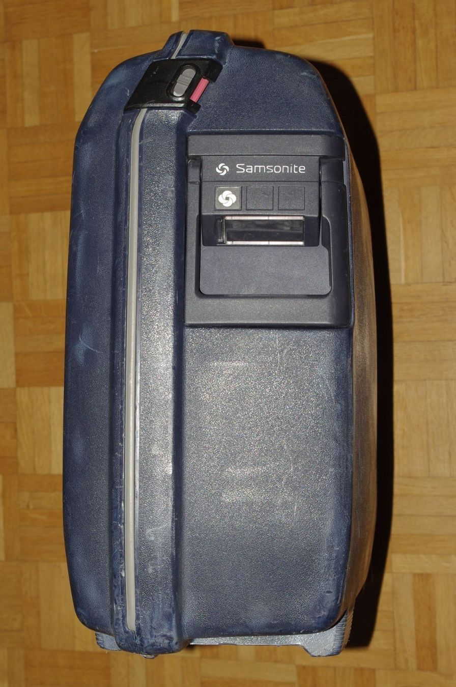 Samsonite Valigie: Griffhalterung Samsonite Oyster – Usato da Aarau venduto da Rdodger 3
