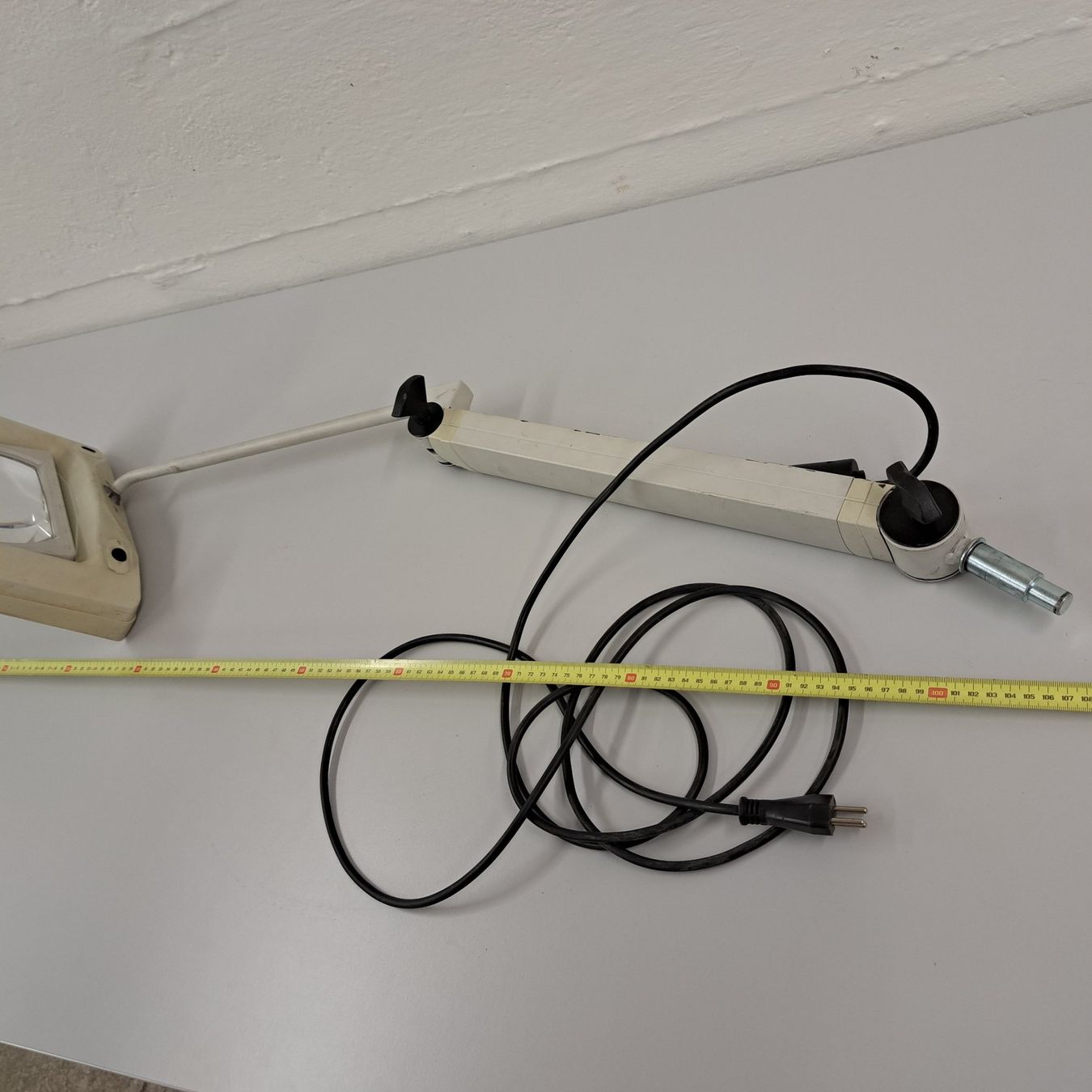 Elektrotechnik: Waldmann Lupenleuchte Arbeitsleuchte Lampe mit Lupe – Gebraucht aus Belp von  5