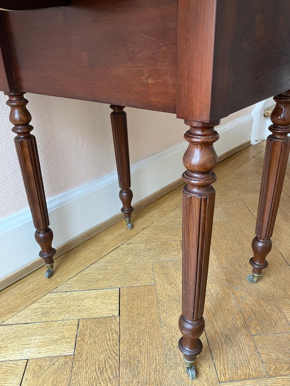 Tische: Table d'appoint époque Louis Philippe, battants pliables – Gebraucht aus Basel von Lancer4 4