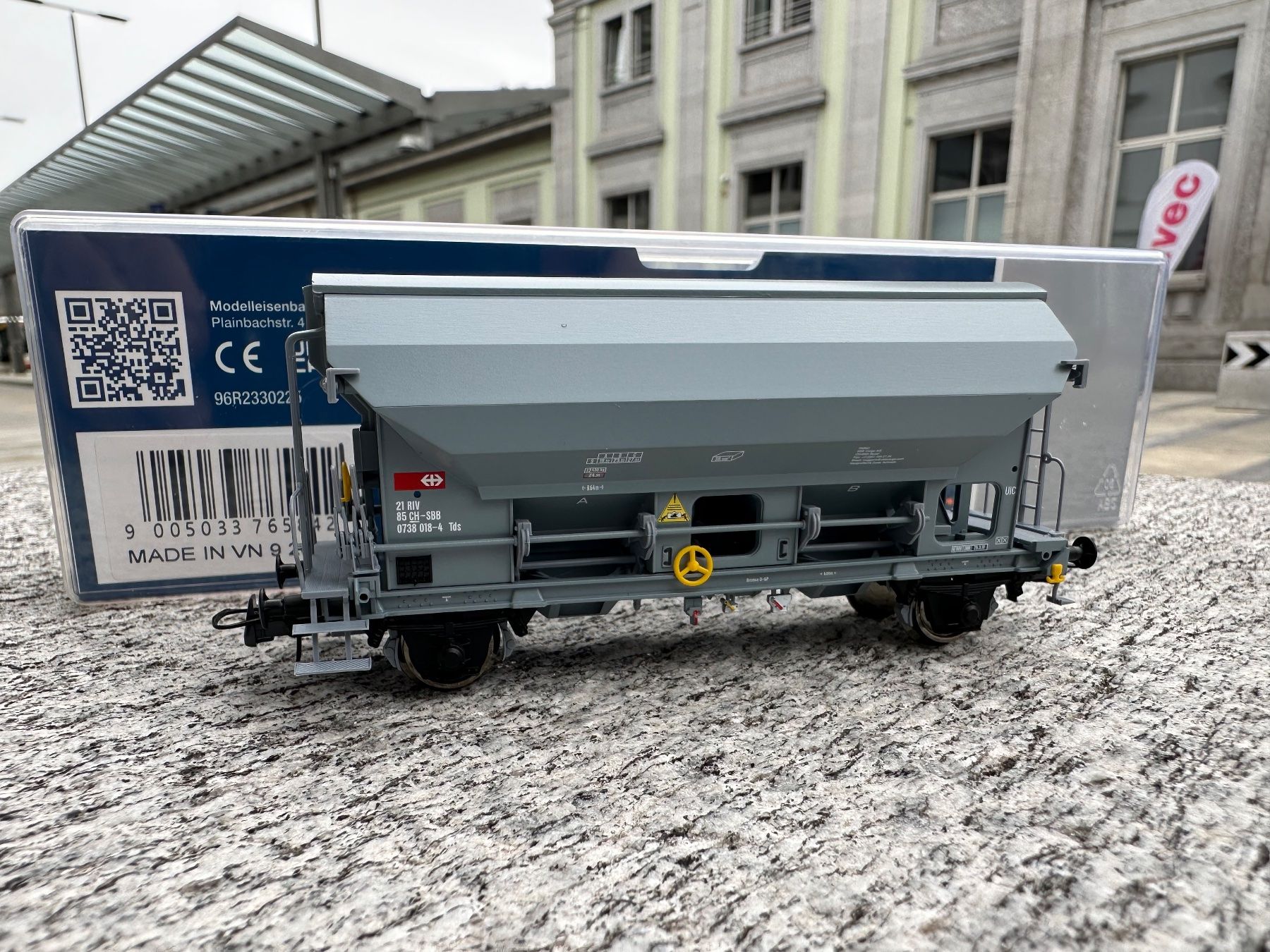 Roco Modellini di ferrovie: Roco 1x 76584 Schwenkdachwagen, SBB – Nuovo e nell'imballaggio originale da Chiasso venduto da Carrara-Modellismo