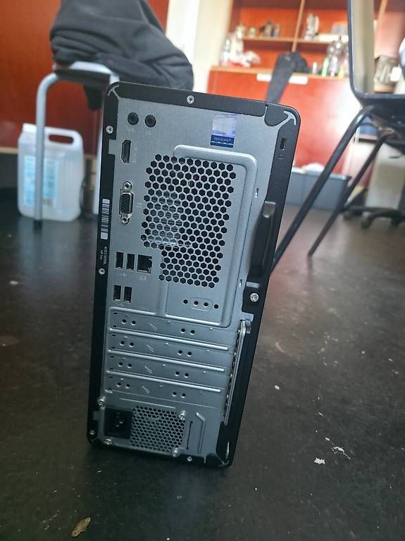 PC: HP Desktop PC  AMD Ryzen 5 PRO 2400G  – Usato da Basel venduto da Junior_Store 1