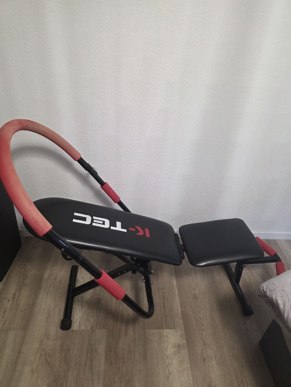 Hometrainer: K-Tec Bauchtrainer gebrauchter Zustand – Usato da St. Margrethen SG venduto da Alpinemoebel