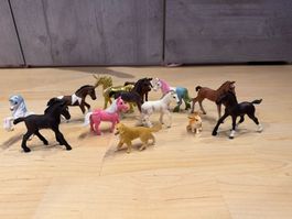 Schleich Pferde Fohlen Set