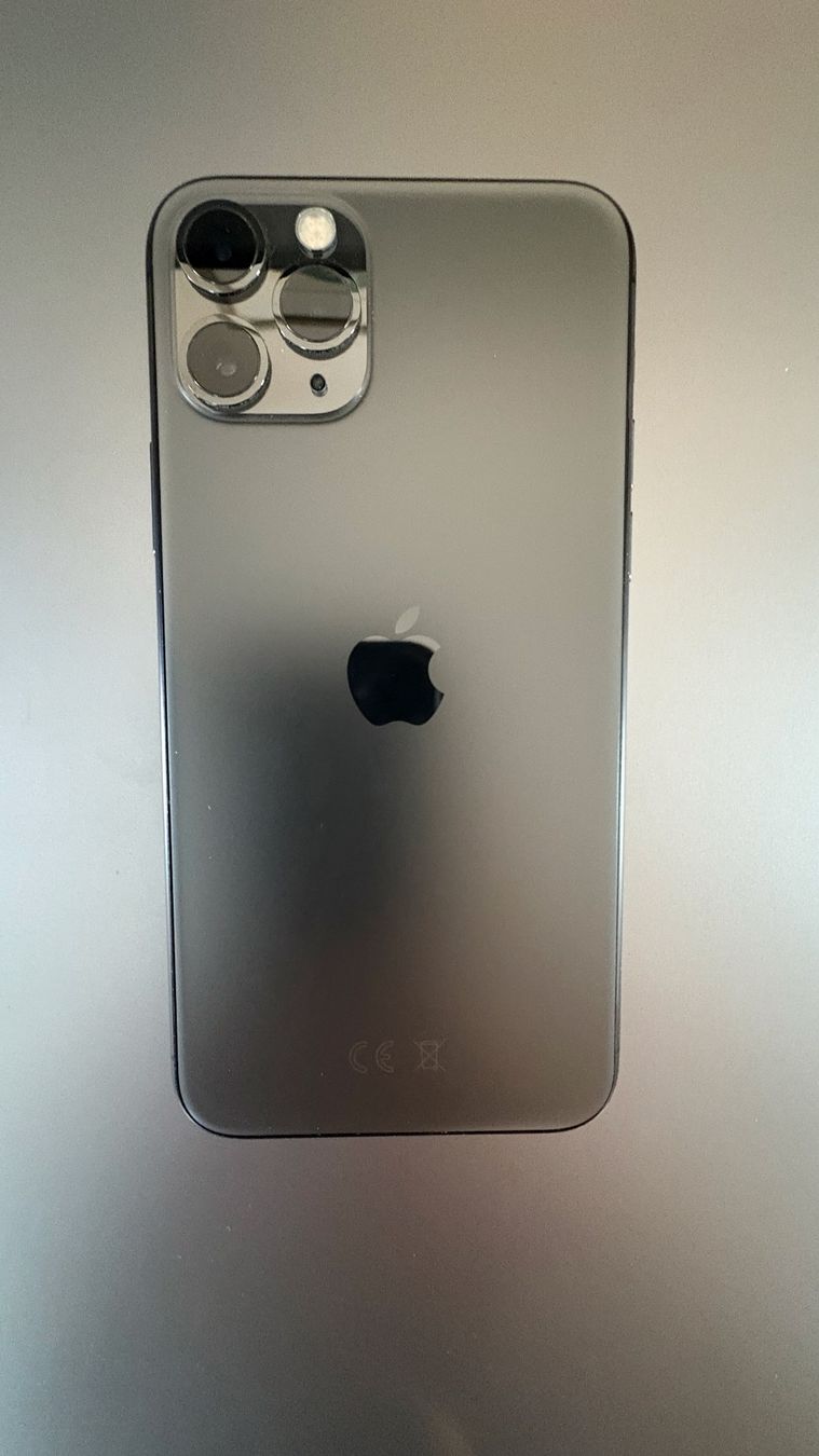 Apple Telefoni cellulari / Smartphones: Apple iPhone 11 Pro 64 GB grau mit 2 Hüllen – Usato da Brione s. Minusio venduto da ticinosell 1