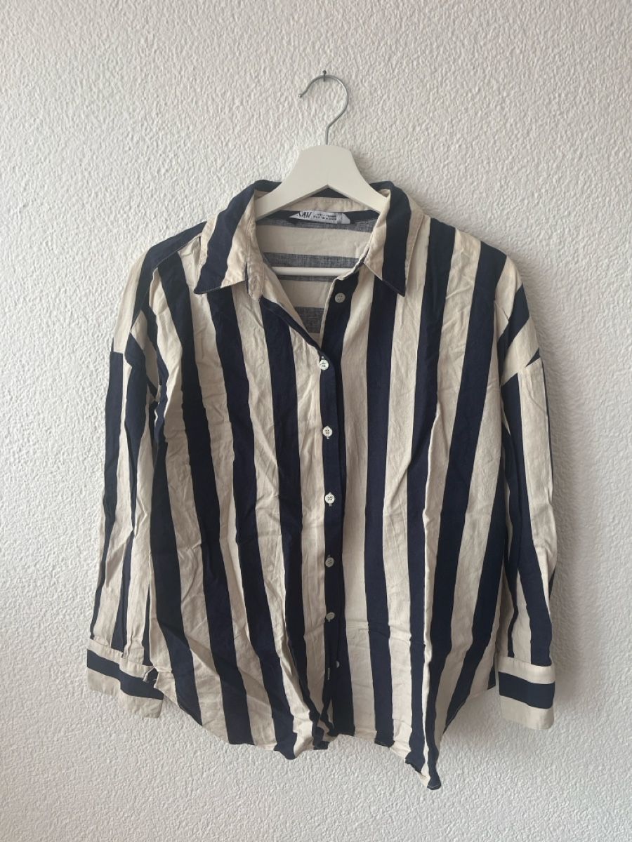 Zara Camicette: Gestreifte ZARA Bluse im Oversize-Look – Usato da Andwil SG venduto da sas_m9tn
