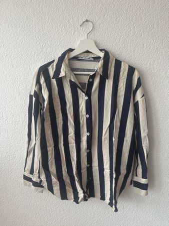 Gestreifte ZARA Bluse im Oversize-Look