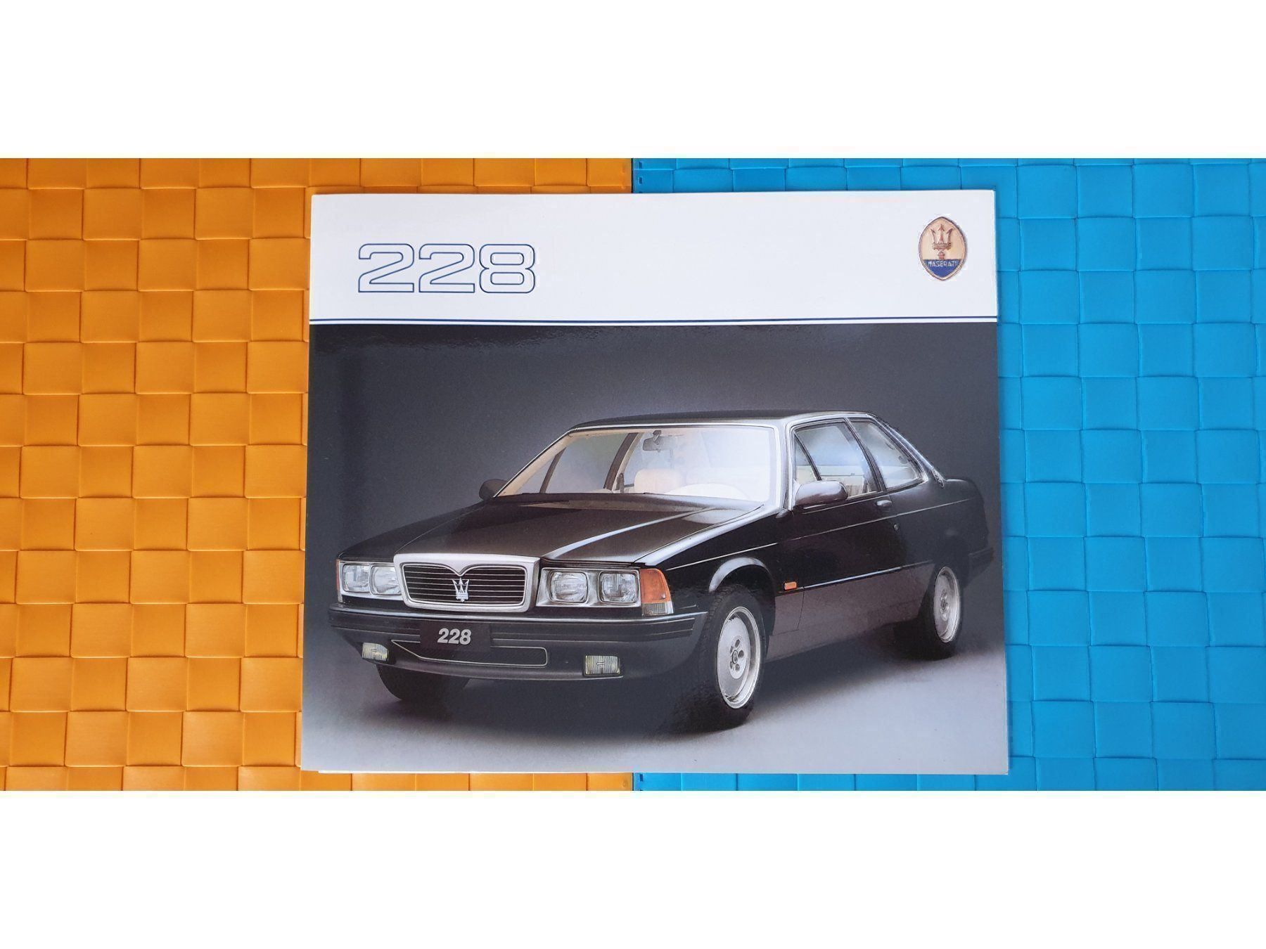 Zeitschriften & Magazine: MASERATI 228 - Prospekt / Catalogue – Neu (gemäss Beschreibung) aus Viganello von CARLiteratur 1