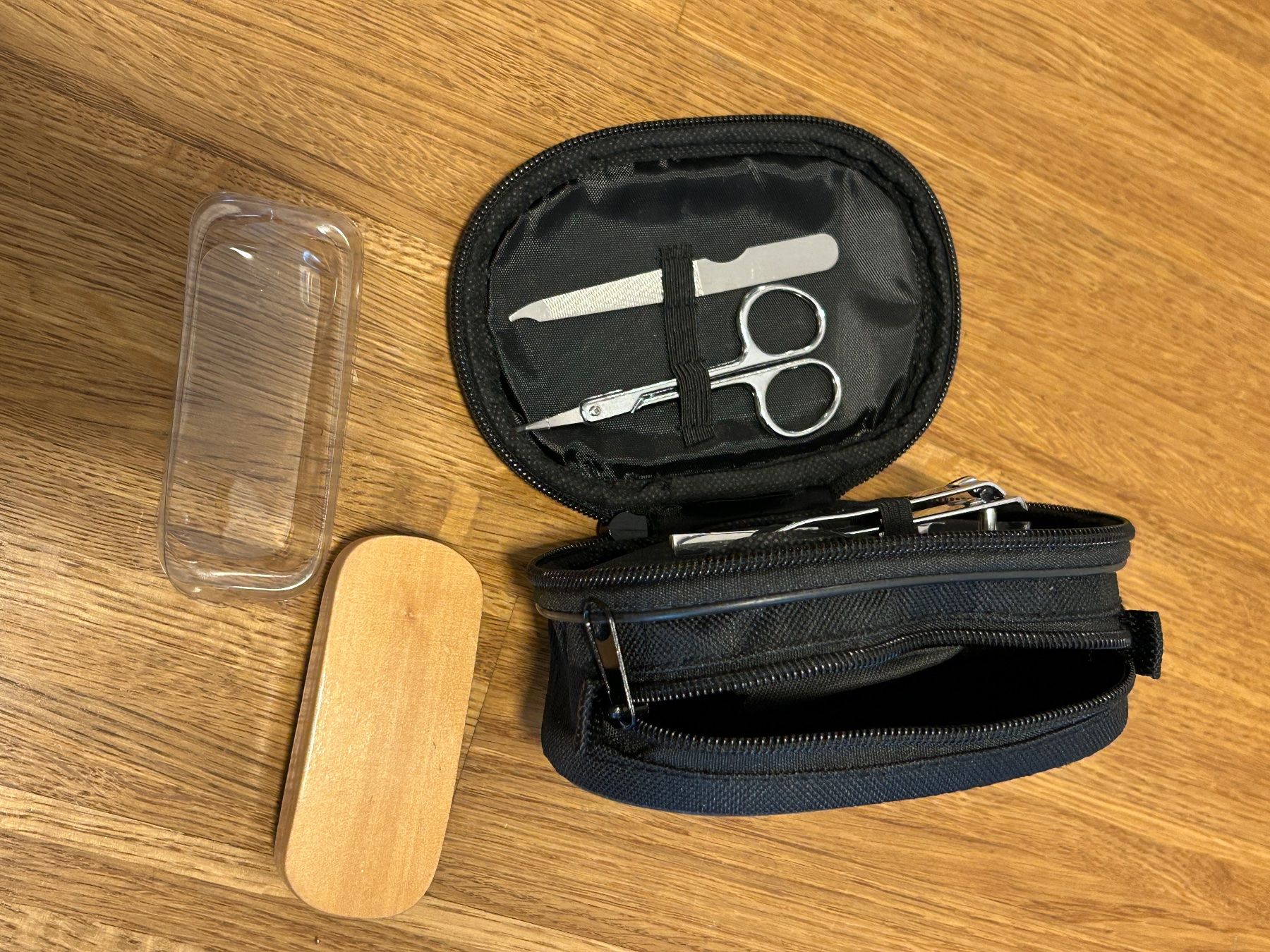 Kosmetikkoffer: Reisekit Necessaire - Manicur-Set / Schuhputz-Set – Neu (gemäss Beschreibung) aus Küsnacht ZH von filo_fila8700 5