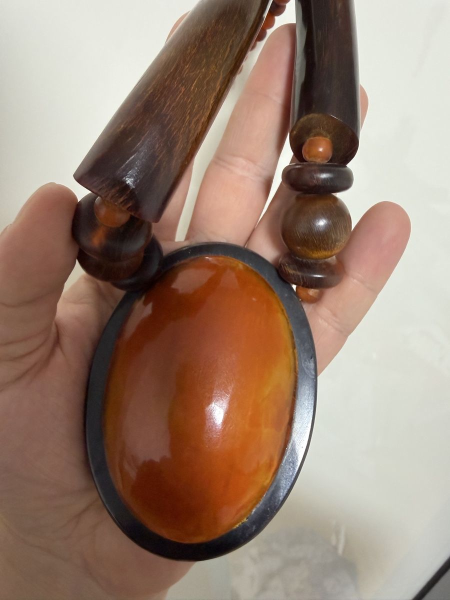 Colliers: Antiker Schmuck aus Knochen oder Horn.  – D'occasion à Niederbipp par yar_tf6f 1