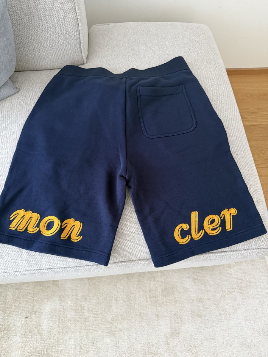 Moncler Pantaloni: Moncler Shorts blau Gr. XL – Nuovo e nell'imballaggio originale da Zürich venduto da ste_vwk8 1