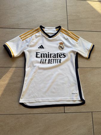 Fussball Trikot Real Madrid Kinder Grösse 140 Shorts