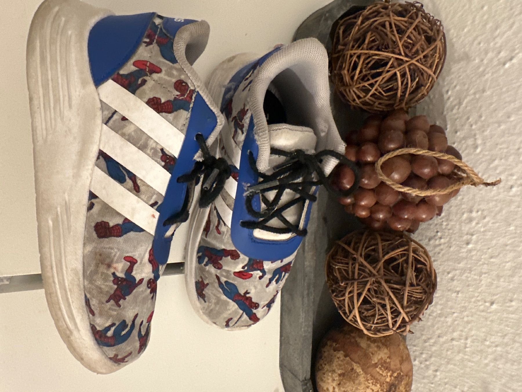 Adidas Scarpe per ragazzi: Adidas Kinder Schuhe in Grösse 25 – Usato da Landquart venduto da K_B_T 1