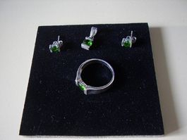 Schmuck Lot Ring Anhänger Ohrenstecker alle mit SMARAGD Gr60