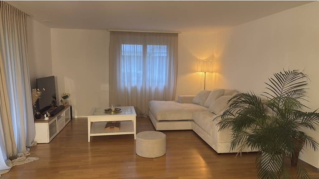 Divani: Ecksofa Beige Creme | Cord-Look | Top Zustand – Nuovo (secondo la descrizione) da Wallisellen venduto da YanMerlini 1