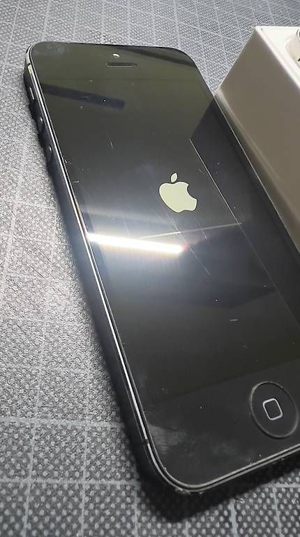 Handys / Smartphones: iPhone 4 / 5 und Bonus – Gebraucht aus St.Gallen von Zeal 2