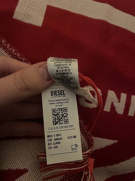 Diesel Foulard & Sciarpe: Diesel Schal  - Neu mit Etikett – Usato da Watt venduto da Ene.kro 4