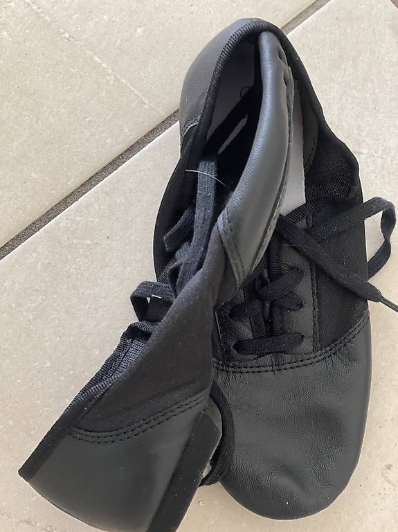 Scarpe da uomo: Capezio scarpe da ballo  – Usato da Agno venduto da sal_pbv8 1