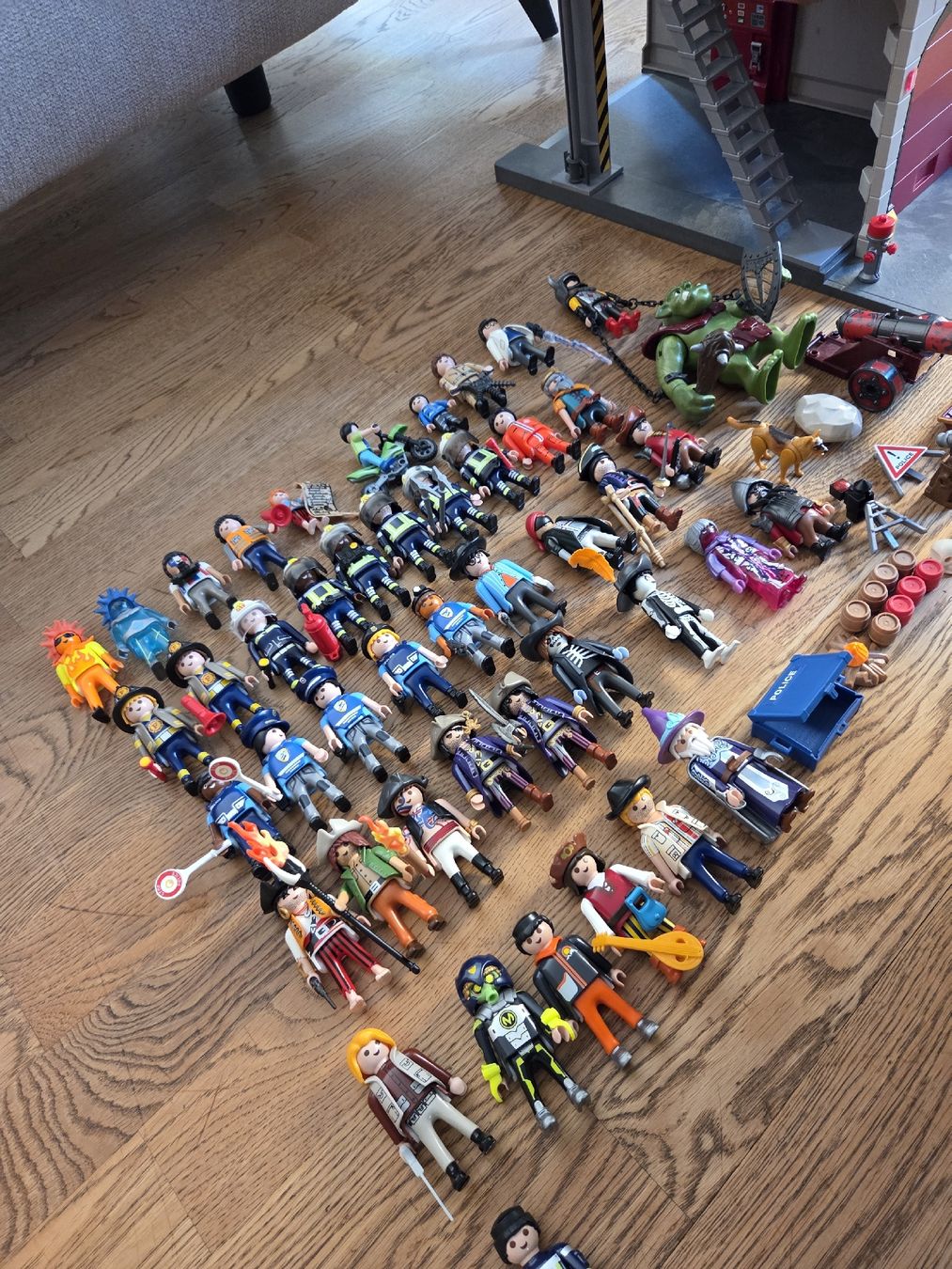Playmobil Giocattoli: Ghostbusters Haus + viele Figuren – Usato da Mittelhäusern venduto da ABC_XYZ 5