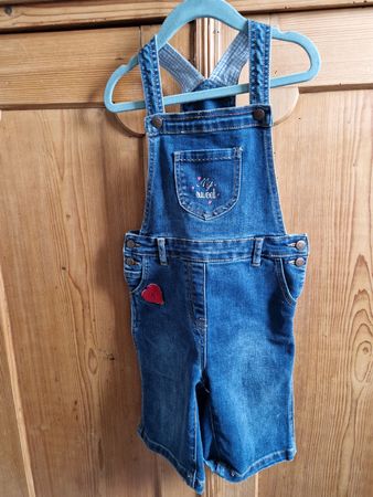 Kurze Latzhose von mon coeur Gr. 98