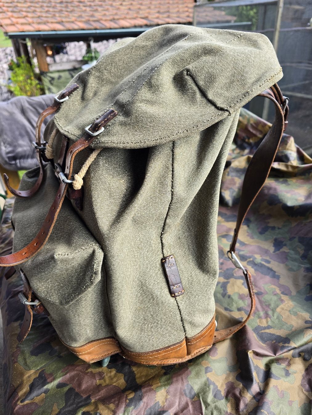 Schweizer Armee Zaini: Militärrucksack 1965 – Usato da Burgistein venduto da maia13 2