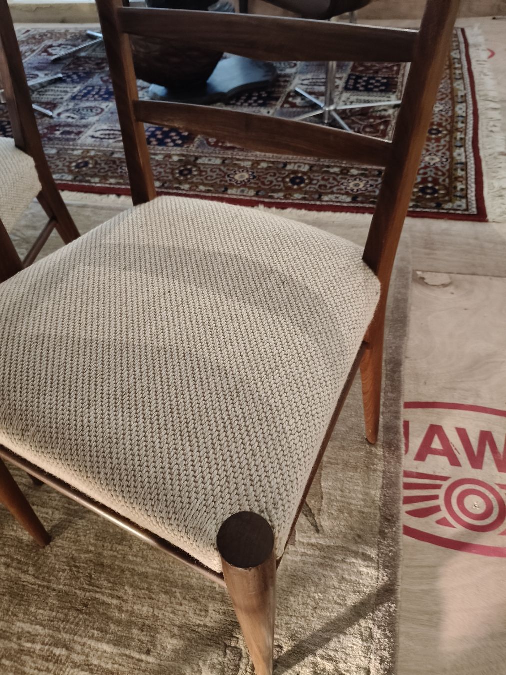 Set de table et chaises: Stühlen mid century – D'occasion à Zwingen par inf_2blh 1