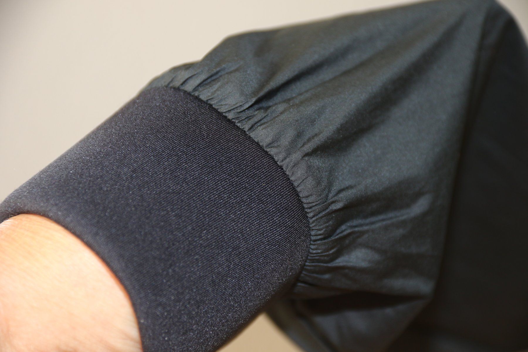 Peak Performance Giacche: Leichte  Jacke von Peak Performance Gr.M-S NEU – Nuovo e nell'imballaggio originale da Oberwil-Lieli venduto da Svetlana28 4