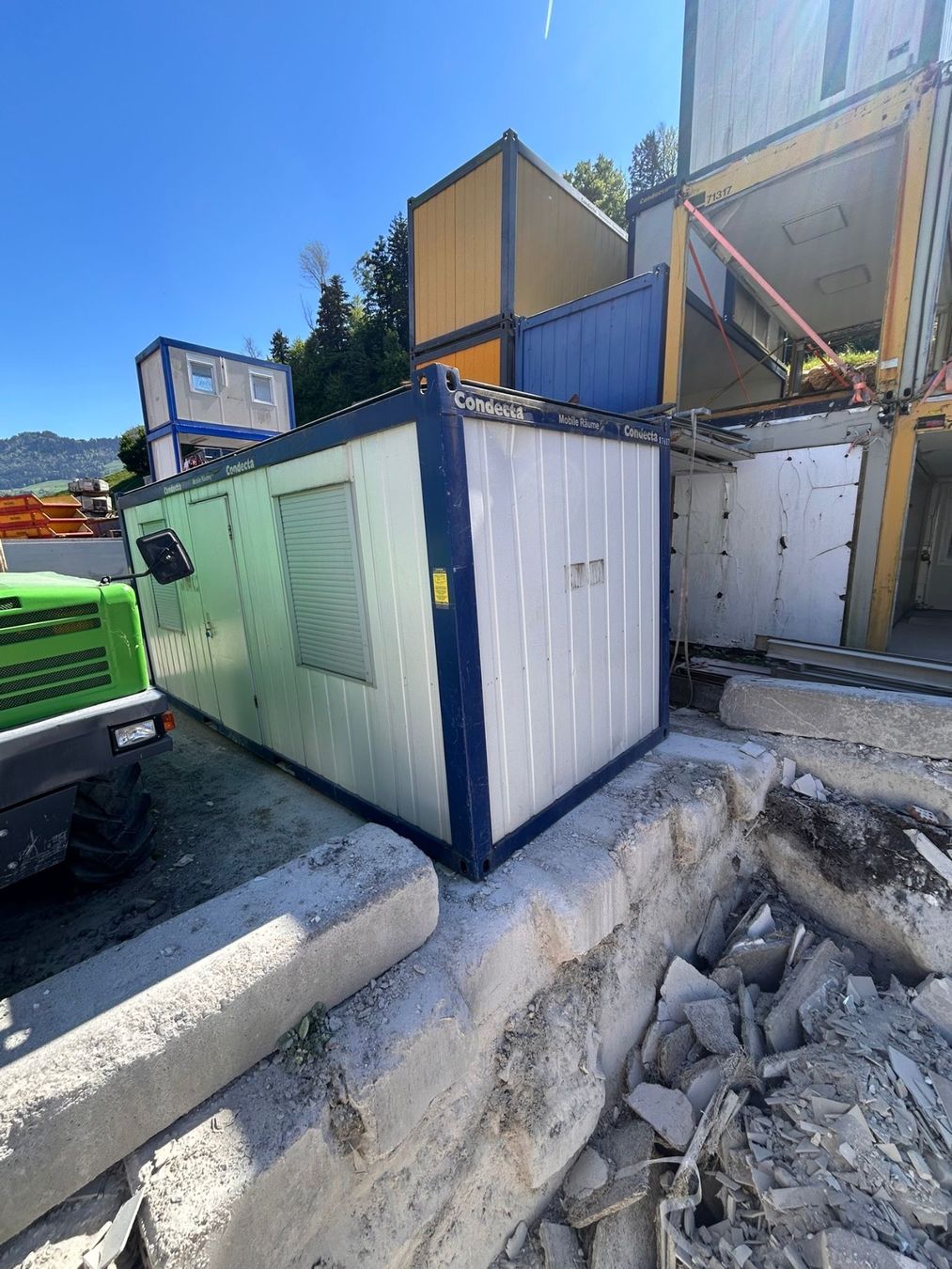 Conteneurs de construction: Contecta Polier Baucontainer – D'occasion à Egg b. Zürich par SwissTradingAgency 1