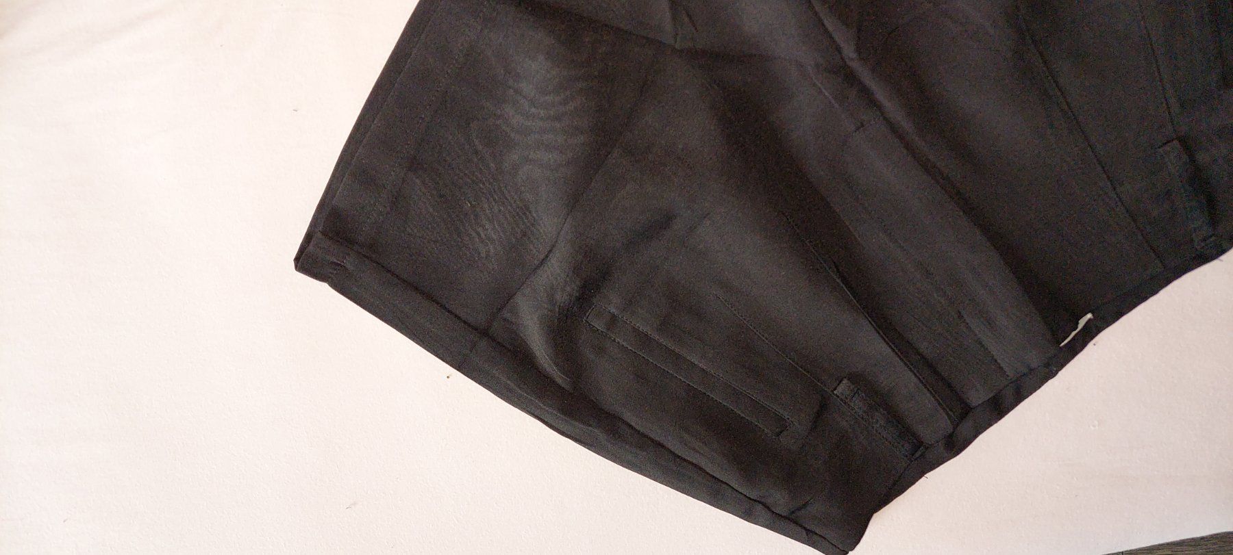 Pantaloni: Shorts Schwarz gr 38 – Nuovo (secondo la descrizione) da Gwatt (Thun) venduto da Letzte-Chance-III 7