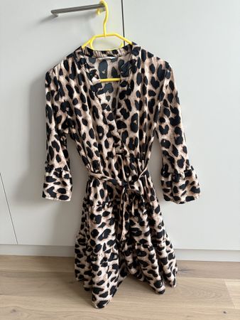 Kleid PIGALLE Leo-Print Grösse S guter Zustand