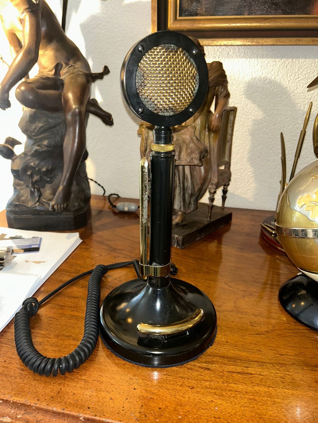 Funktechnik: Vintage Astatic D104 Black Night Desktop Microphone – Gebraucht aus Sugiez von brockicenter